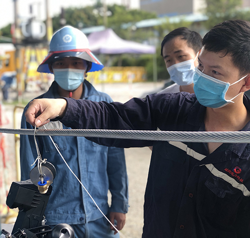 廣州供電局帶電作業培訓基地開展帶電作業涂覆機器人的技能培訓